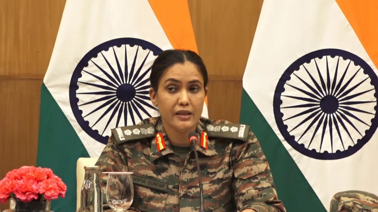 सोफिया कुरैशी ने किया पाकिस्तान के झूठ का पर्दाफाश ,S-400 तबाही का दावा फर्जी, स्कूलों और अस्पतालों पर हमले को बताया कायराना हरकत…