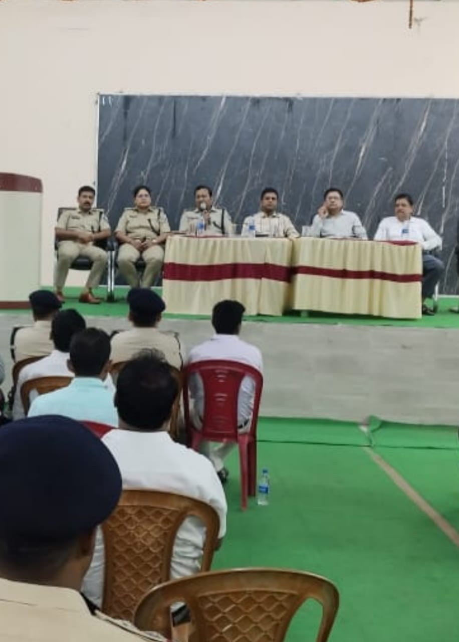 ईद अल-अजहा ( बकरीद) पर्व को लेकर एस डी एम ने की शांति समिति की बैठक
