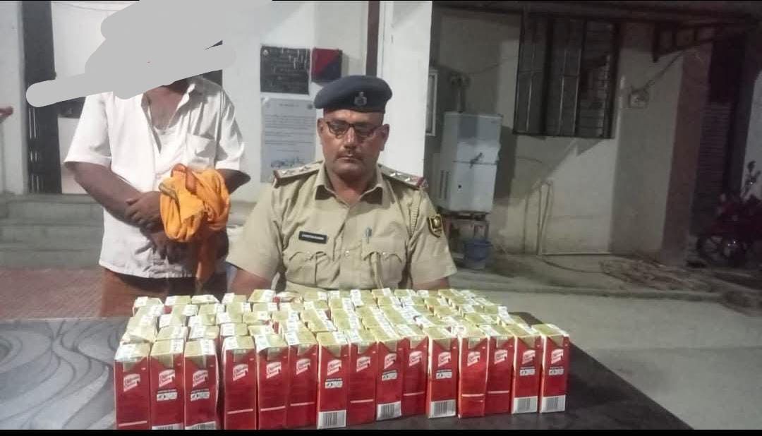 बखरी में पुलिस की छापेमारी पान दुकान से 71 पैकेट विदेशी शराब जब्त, एक व्यक्ति गिरफ्तार