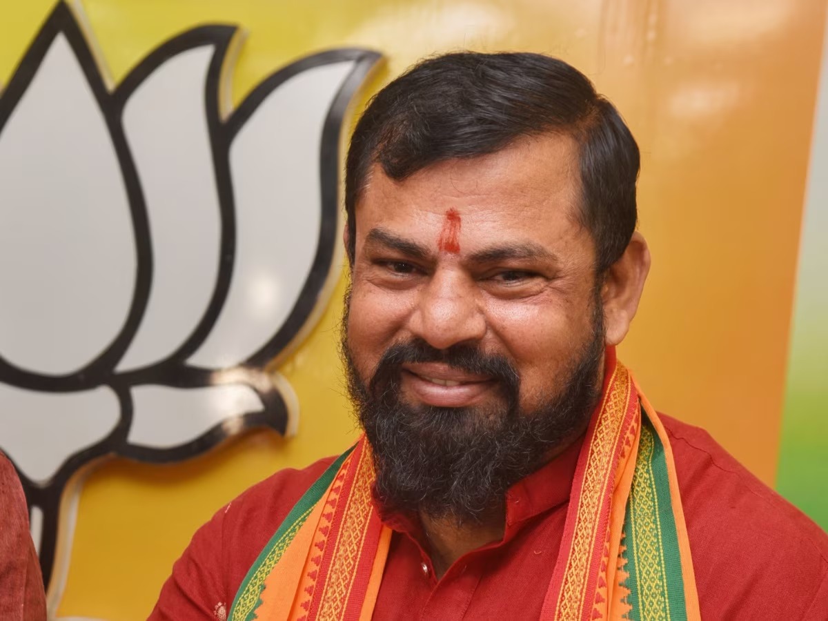 चर्चित विधायक और भाजपा नेता टी राजा का इस्तीफा पार्टी में आपसी कलह…..
